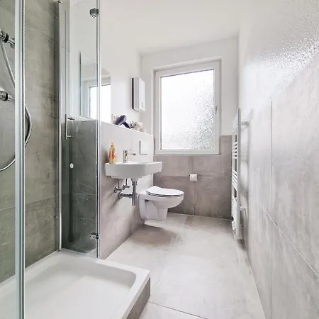 Tolstov - 4 - 25 Min Zur Messe Dus Apartment Krefeld