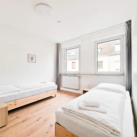 Tolstov - 4 - 25 Min Zur Messe Dus Apartment Krefeld