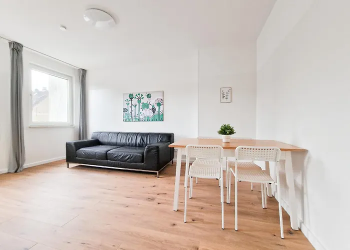 Tolstov - 4 - 25 Min Zur Messe Dus * Krefeld