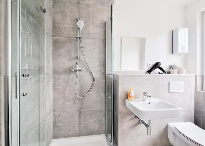 Tolstov - 4 - 25 Min Zur Messe Dus * Krefeld